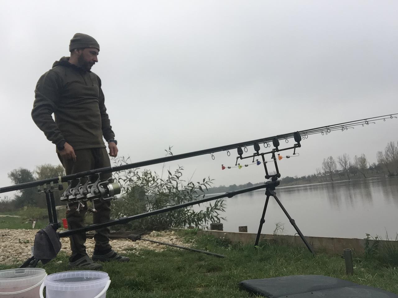 Hermes Peris - Octombrie 2014 - Cine misca ...nu mai misca.....